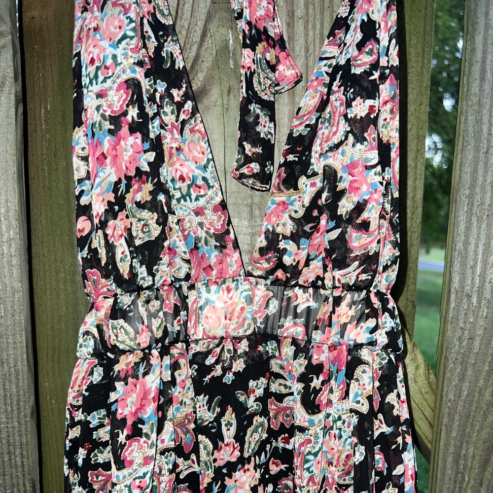 Black Paisley Open Back Halter Dress - Picture 2 of 7